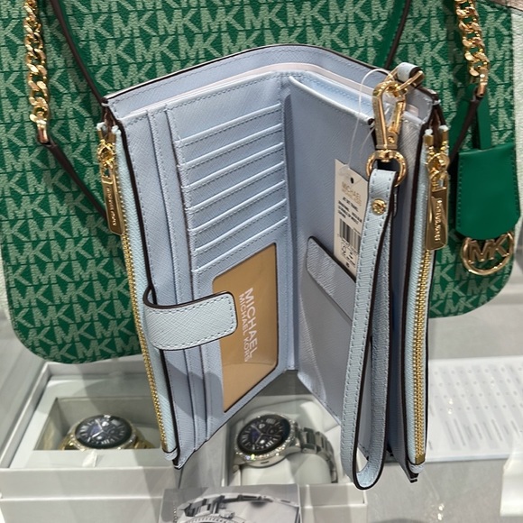 MICHAEL KORS LARGE DOUBLE ZIP WRISTLET WALLET PHONE CASE CLUTCH 
Vista Blue - Picture 15 of 16